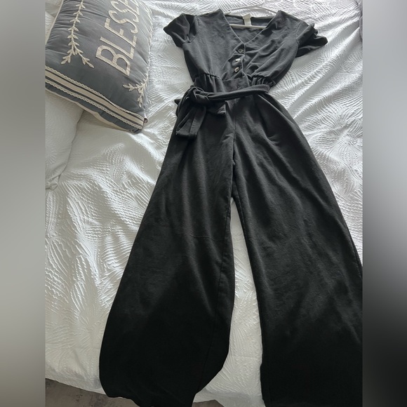 Black jumpsuit size medium - Picture 2 of 3